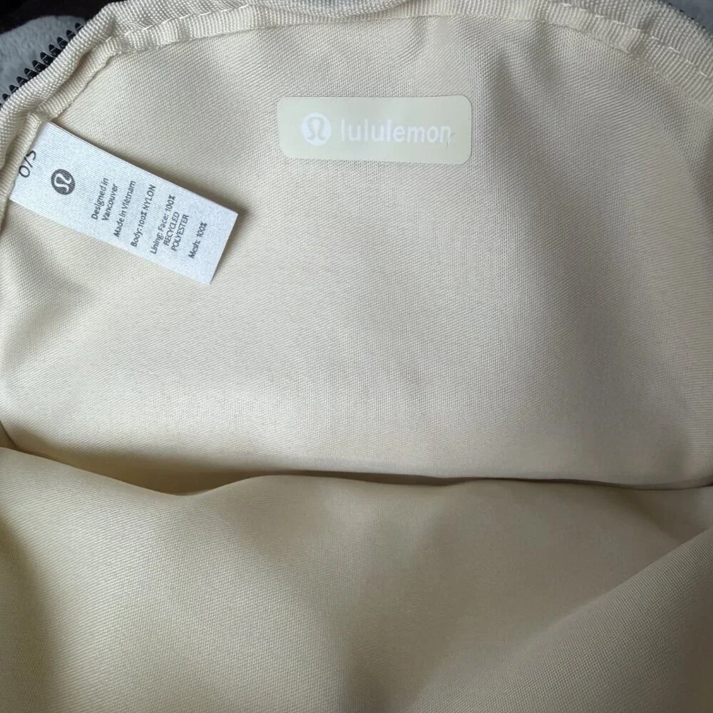 Lululemon Athletica 2L All Night Festival Micro Bag Light Ivory SOLD - Picture 5 of 7
